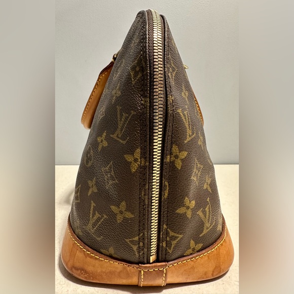 Louis Vuitton Alma PM Monogram Canvas Leather - Picture 4 of 14